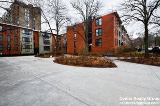 28 Juniper St, Unit 1 in Brookline, MA - Building Photo - Building Photo