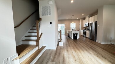 23 Hunters Dr in Gilbertsville, PA - Building Photo - Building Photo