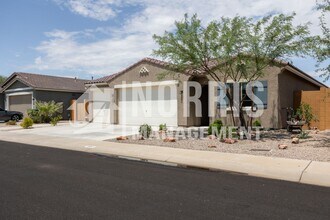 960 E Cactus Wren Dr in Casa Grande, AZ - Building Photo - Building Photo