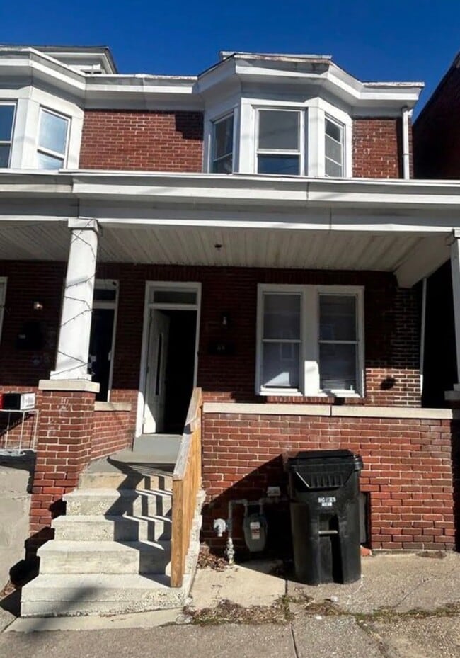 property at 1841 N 3rd St
