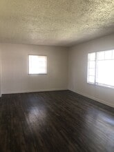 3101 Ezekiel Ave in Zion, IL - Building Photo - Building Photo