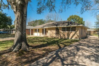 1706 Colby Dr in Baytown, TX - Building Photo - Building Photo