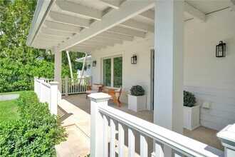 365 W Enid Dr in Key Biscayne, FL - Building Photo - Building Photo