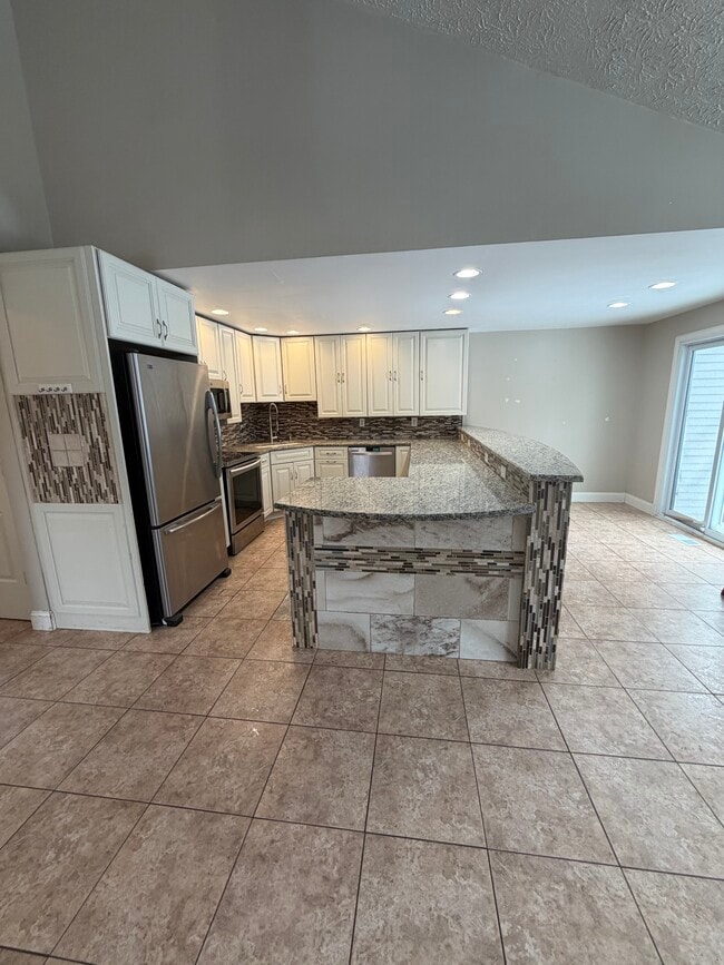 190 Willow Pond Way in Penfield, NY - Building Photo - Building Photo