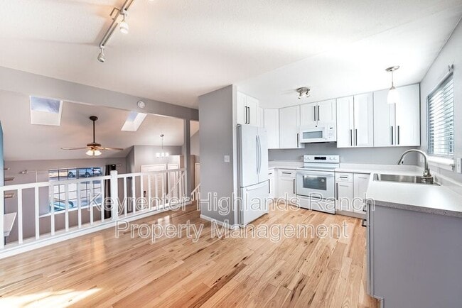 936 Cherry Blossom Ct in Highlands Ranch, CO - Building Photo - Building Photo