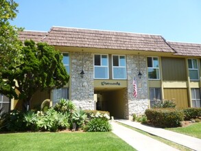 929 E Ave. (The Normandy) in Coronado, CA - Building Photo - Interior Photo