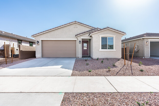 23031 E Starflower Dr in Queen Creek, AZ - Building Photo - Building Photo