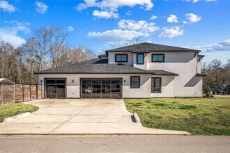 13 Rd 660 in Dayton, TX - Building Photo - Building Photo