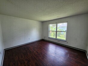 7431 Overland Park Blvd in Jacksonville, FL - Building Photo - Building Photo
