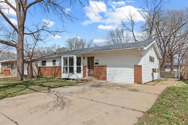 615 Lynn Haven Ln in Hazelwood, MO - Building Photo - Building Photo