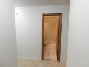 5842 NE 75th St, Unit C107 in Seattle, WA - Foto de edificio - Building Photo