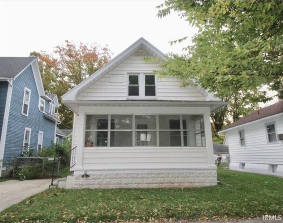 3207 Dinnen Ave in Fort Wayne, IN - Building Photo