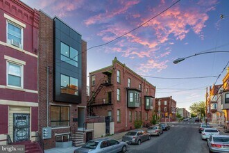 2040 N 19th St in Philadelphia, PA - Building Photo - Building Photo