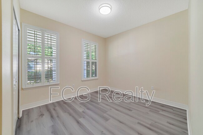 11701 Verrazano Dr in Orlando, FL - Building Photo - Building Photo
