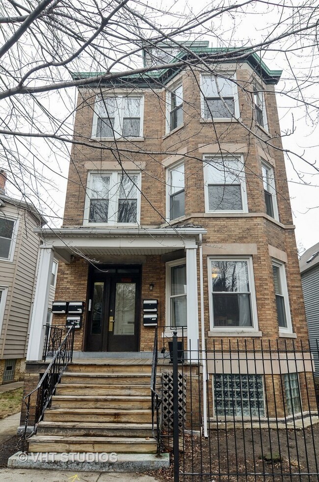 property at 4117 N Damen Ave