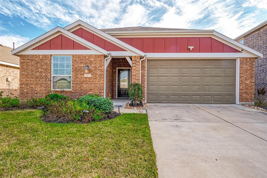 16027 Cypress Farms Dr in Cypress, TX - Foto de edificio