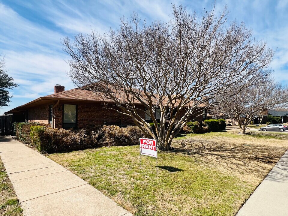 2031 Teton Pl in Carrollton, TX - Building Photo
