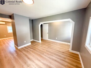 6 Muldoons Ct in Waltham, MA - Building Photo - Building Photo