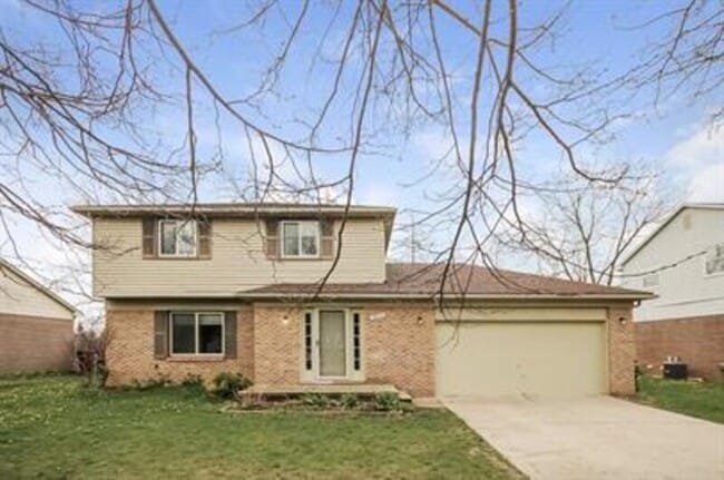 property at 2872 Elmwood Ave