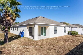 11001 Whitecap Dr in Riverview, FL - Building Photo - Building Photo