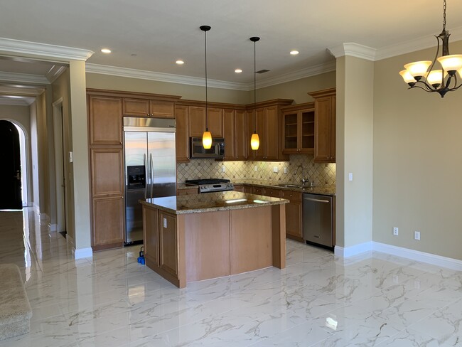 10 Via Vasari, Unit 105 in Henderson, NV - Building Photo - Building Photo