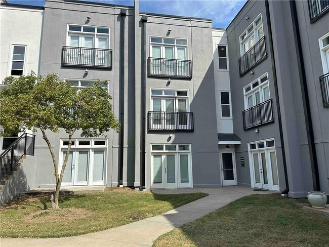 property at 502 Pryor St SW
