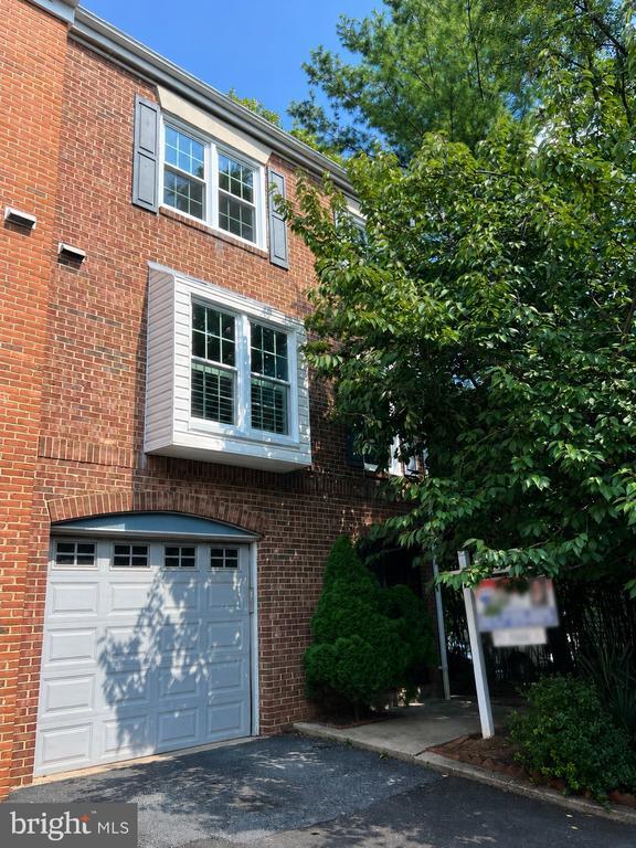property at 5 Grace Church Ct