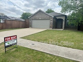 3532 Toronto St in Dallas, TX - Building Photo