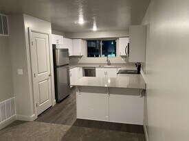 133 N Rock Cyn St in Hurricane, UT - Building Photo