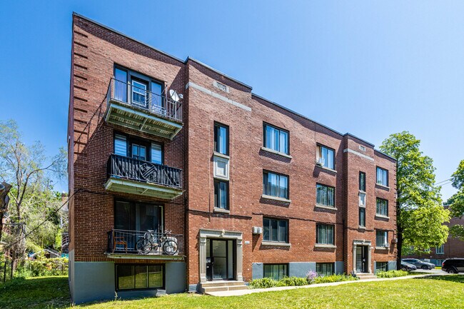 4401-4421 Barclay Av in Montréal, QC - Building Photo - Building Photo
