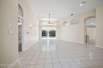 174 Martesia Way in Satellite Beach, FL - Foto de edificio - Building Photo