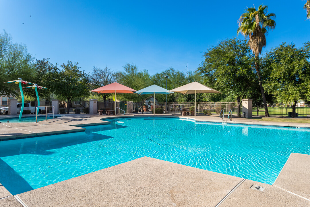 Matthew Henson Apartments in Phoenix, AZ - Building Photo