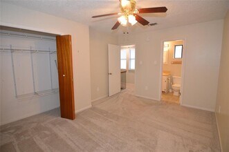 8912 Circle Dr in Austin, TX - Building Photo - Building Photo