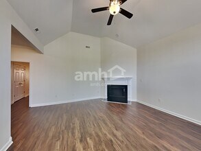 1311 Carmack Ct in Spring Hill, TN - Foto de edificio - Building Photo