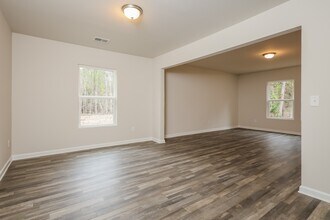83 Fishtales Dr in Midway, GA - Building Photo - Building Photo