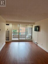 32 Clarissa Dr in Richmond Hill, ON - Building Photo - Building Photo