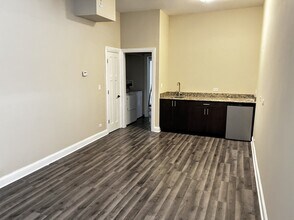 3650 W Diversey Ave in Chicago, IL - Building Photo - Building Photo