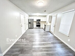 892 Asbury Way in Lithonia, GA - Building Photo - Building Photo