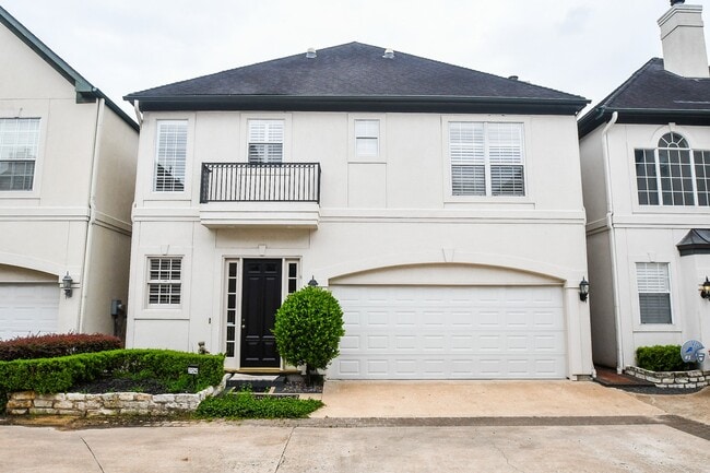 property at 2124 Nantucket Dr