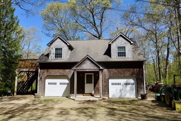 10 James Pond Way in West Tisbury, MA - Foto de edificio