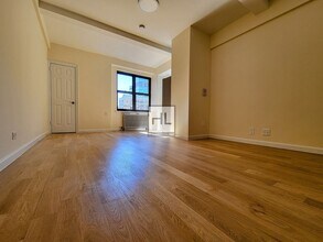 850 Amsterdam Ave in New York, NY - Building Photo - Building Photo