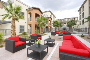 Santi Dwellings at Montecillo