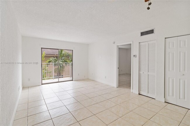 property at 1095 W 77th St