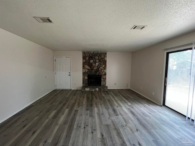 410 Deborah Ln in Pensacola, FL - Building Photo - Building Photo