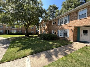 Great Bridge Apartments in Chesapeake, VA - Building Photo - Building Photo