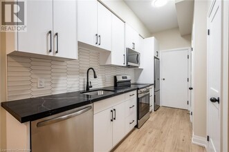 728 11th Ave in Hamilton, ON - Building Photo - Building Photo