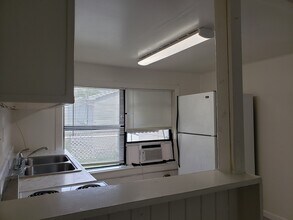 3900 55th Ave N, Unit one half in St. Petersburg, FL - Building Photo - Building Photo