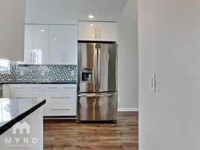 413 W Renee Dr in Phoenix, AZ - Building Photo - Building Photo