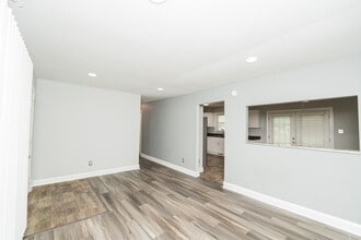 7345 Hendricks St in Merrillville, IN - Building Photo - Building Photo