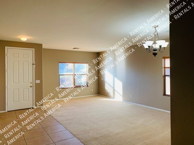 664 W Silver Reef Ct in Casa Grande, AZ - Foto de edificio - Building Photo